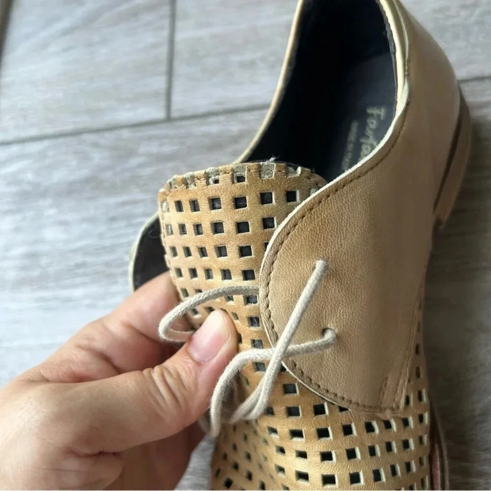 Vintage FarFalle Beige Perforated Leather Lace Up Oxford Made in Italy